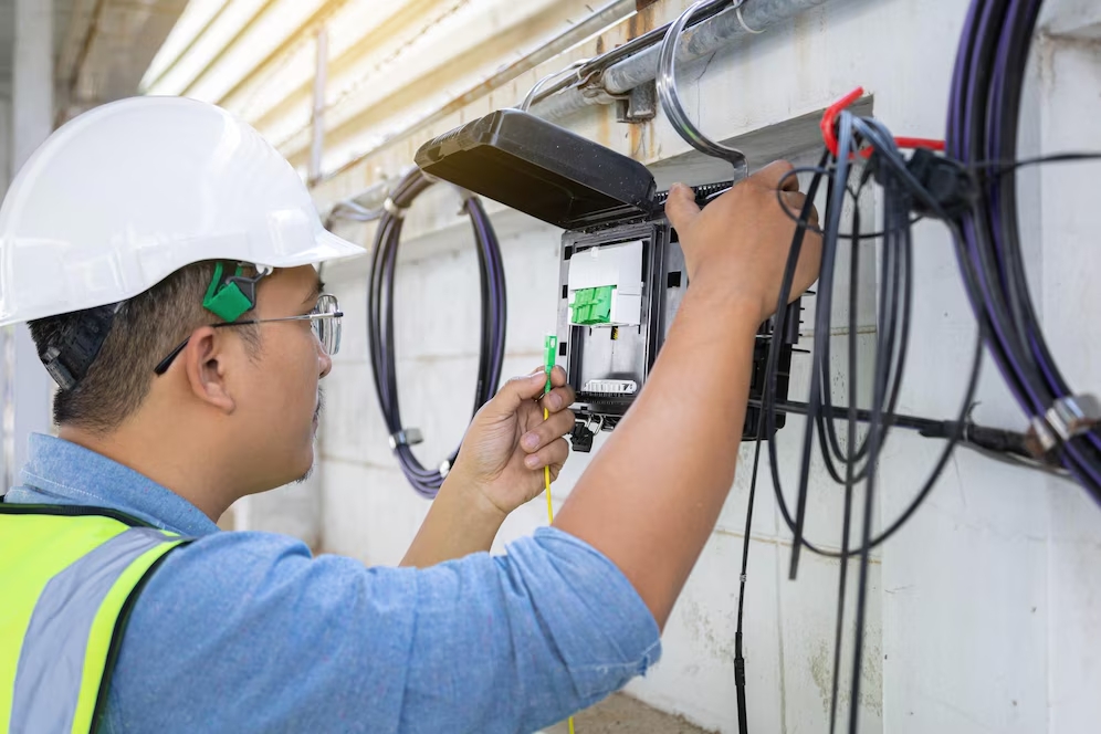 Manutenção preventiva elétrica predial